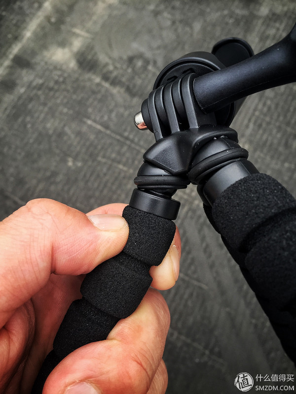 花小钱办大事:入手富图宝手机八爪鱼支架(附视频)