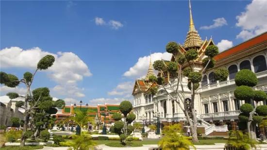 看看一百元能买到什么,100元人民币在各国值多少钱