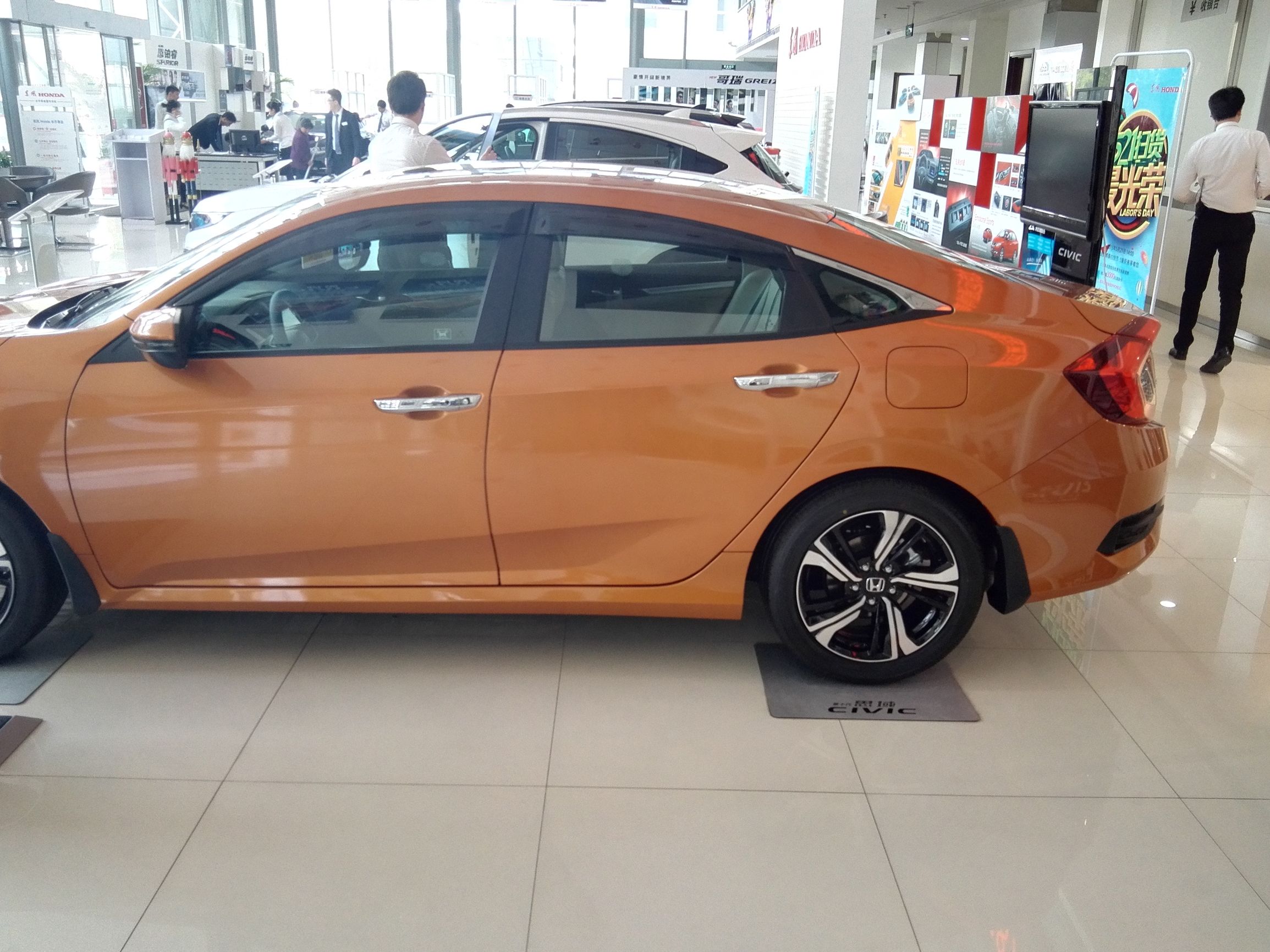 十代思域提车落地价格,第十代思域多少钱有优惠没有