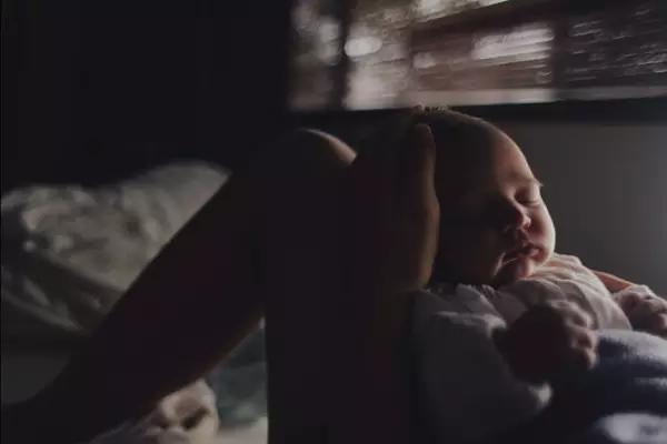 双胞胎29周早产宝宝存活率,一对超早产儿双胞胎姐妹奇迹存活