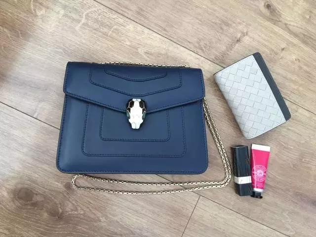 撞包也要背？这些热门包包受欢迎是有原因的