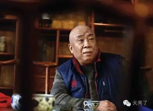 百鸟朝凤场面出乎我的意料,我们这个时代的尴尬说到内心里去