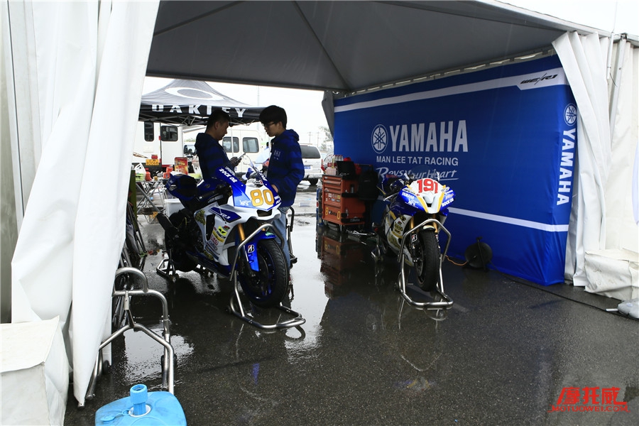 “旱鸭子与水怪”2016我是车手挑战赛首战摩托车组