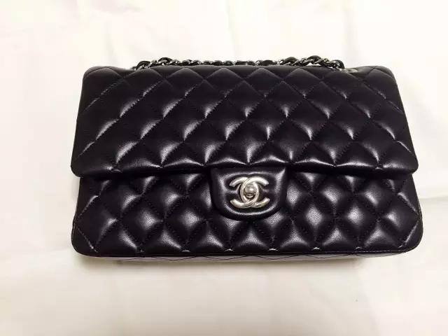 撞包也要背？这些热门包包受欢迎是有原因的