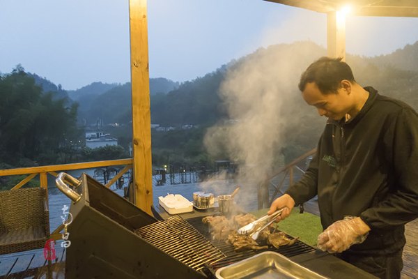 养在深闺里无人知,养在深闺无人识全文