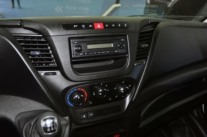 依维柯最新款轻客,依维柯轻客最新款