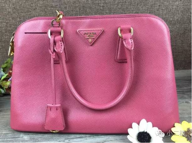 真假prada三角包,prada草编包辨真假