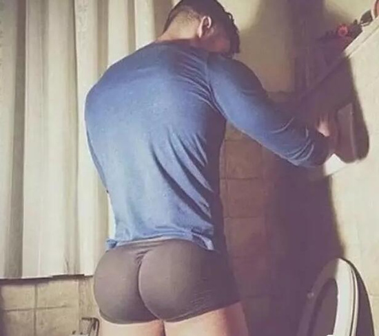 男生屁股翘是种什么体验,男生屁股太翘如何快速矫正