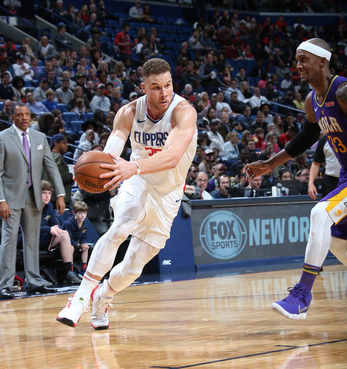 费城小将演绎“大师之路”！一米七五穿“金”首迎连胜！