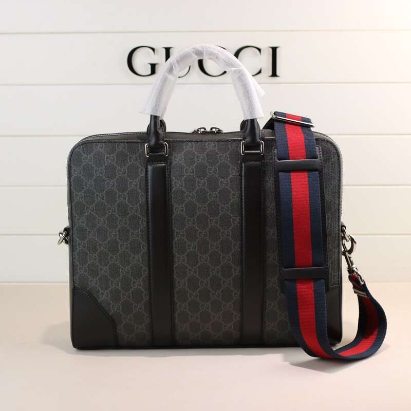 Gucci新款男士手提公文包——刺绣哒！