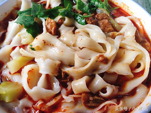 新绛铁蛋鸡汤刀削面,运城刀削面老字号