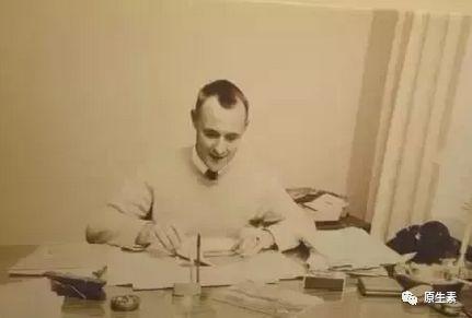 开二手车,跳蚤市场买衣服,他却打造了世界上最大的慈善基金会