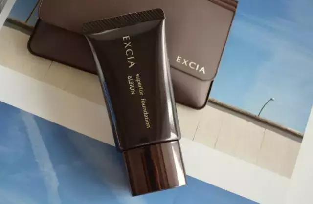 今年最火不脱妆粉底液第一名,2020最火干皮粉底排名