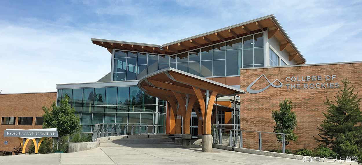 我国学生满意度最高的大学,落基山学院成就排名