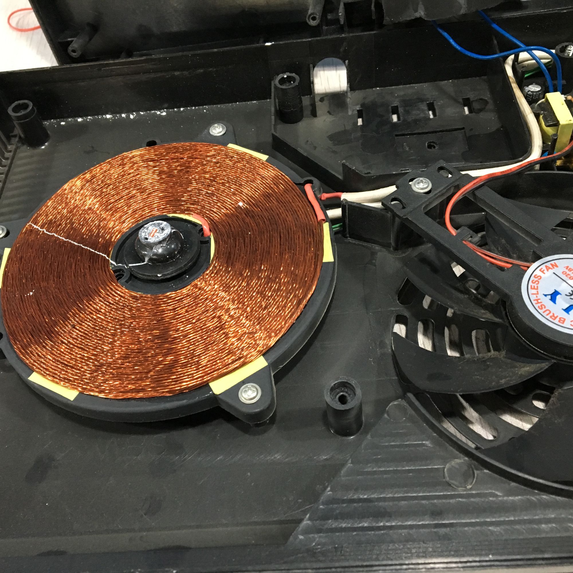 电磁炉跳e2什么意思,电磁炉出现e2怎么修复