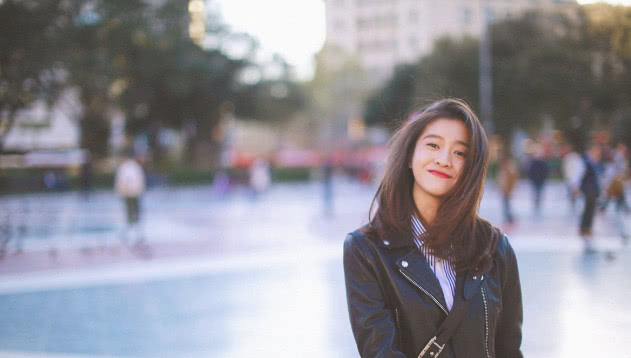 6岁被选中演戏，专业全国第一进中戏，演技颜值均获赞