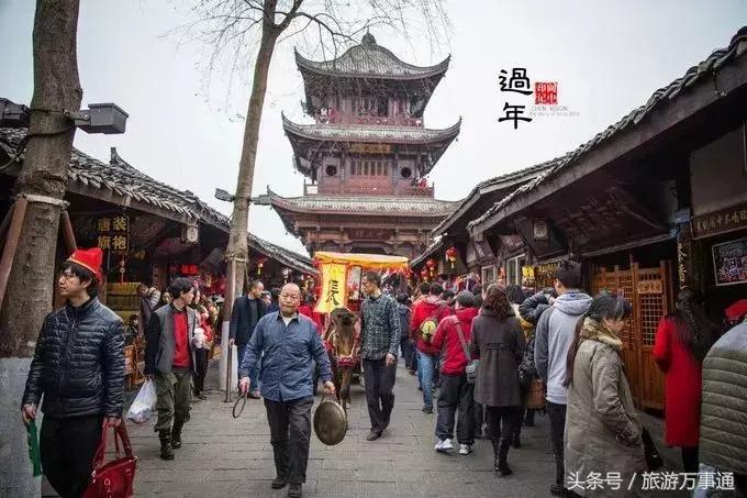 来新市古镇感受浓浓的年味,新春走基层古镇寻风情年味扑面来