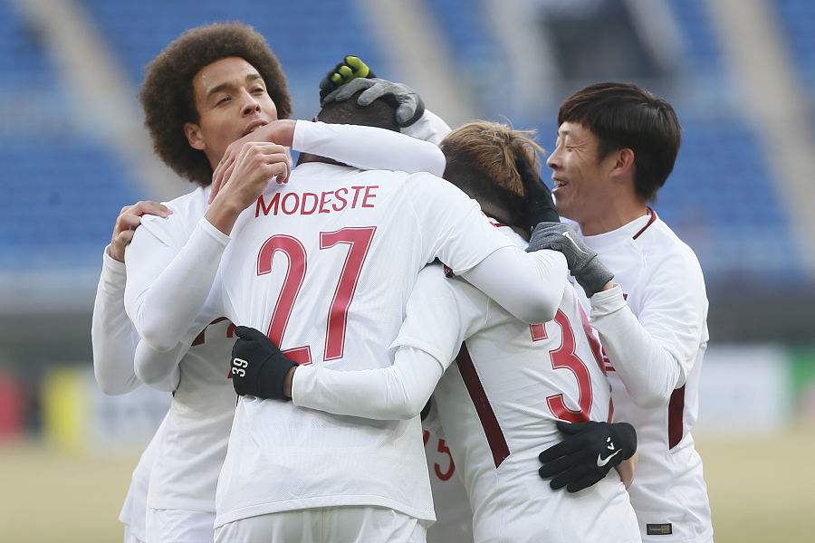 束昱辉中超,天津权健夺冠束昱辉讲话