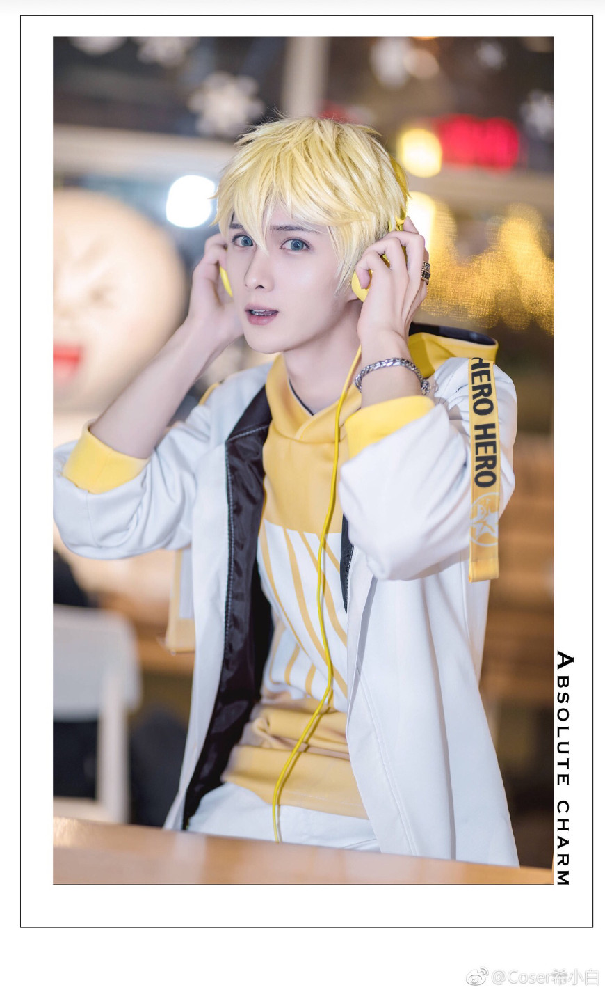 coser希小白和沈辞关系,恋与制作人周棋洛场景探索