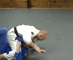 如何翻身把ta压在身下，可能你需要一些让ta俯首称臣的技巧！