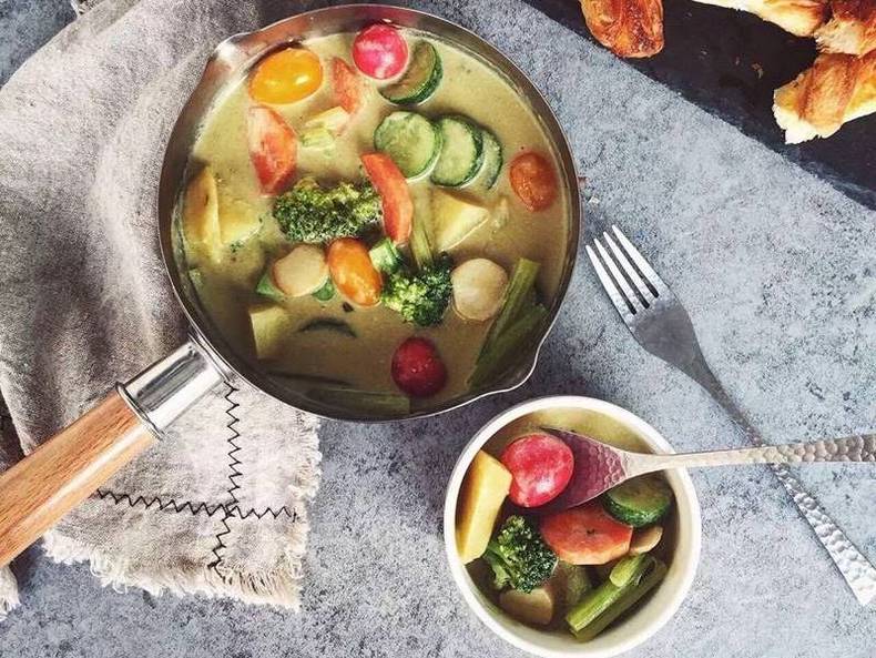 舌尖年夜饭，就差一口国外好锅