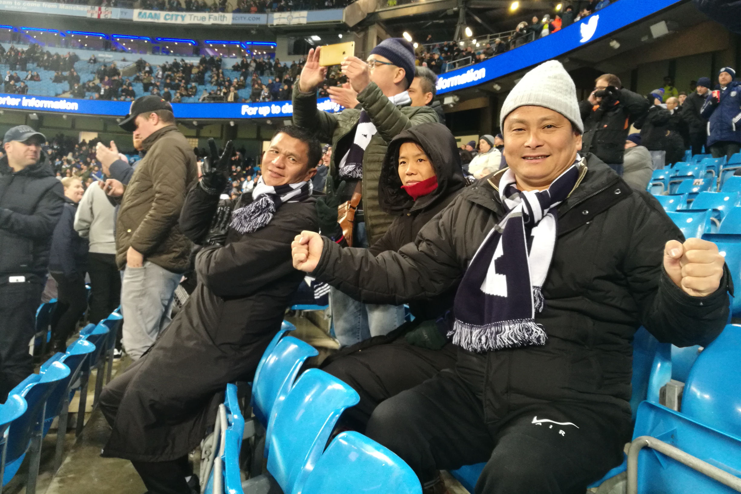 一周双赛风雨相随，中国球迷团观战西布朗