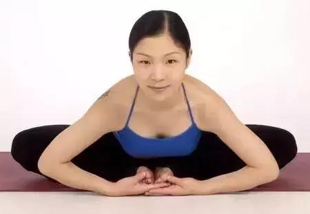 8个动作深入女人子宫，每天练，气色真的不一样了！