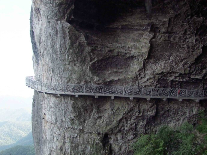 重庆这座城市很迷人,重庆主城周边哪个山最高