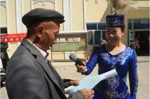 决胜小康奋斗有我脱贫致富俱欢颜,脱贫致富奔小康