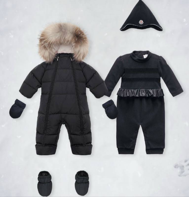 马云穿加拿大鹅牌羽绒服,马云羽绒服moncler