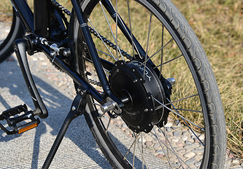 雅迪电动自行车怎么骑新手教程,菜鸟新手自行车骑行推荐