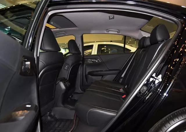 为什么九代半雅阁是最强雅阁,一年卖10万台车是什么水平