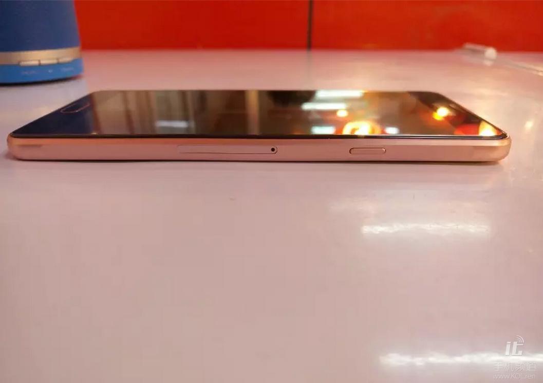 三星A70评测,三星a7手机值不值得入手