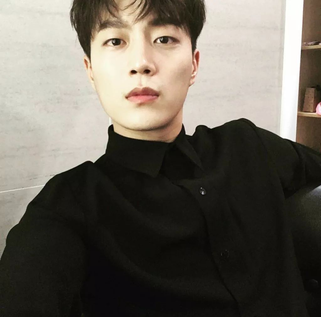 18岁落选JYP,医生认证为整容模板!演戏最好的不正经爱豆却靠吃播一炮而红?