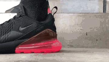 max270气垫测评,airmax270气垫多重可以踩开