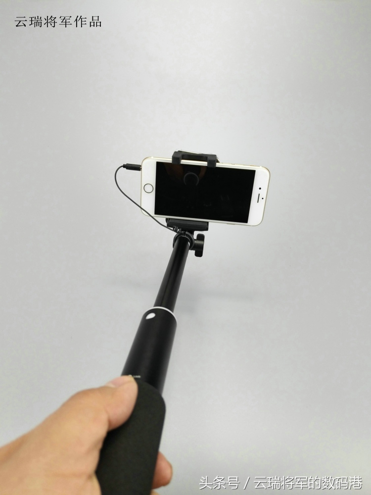 摄影用自拍杆技巧,手机自拍杆怎么连接手机拍照