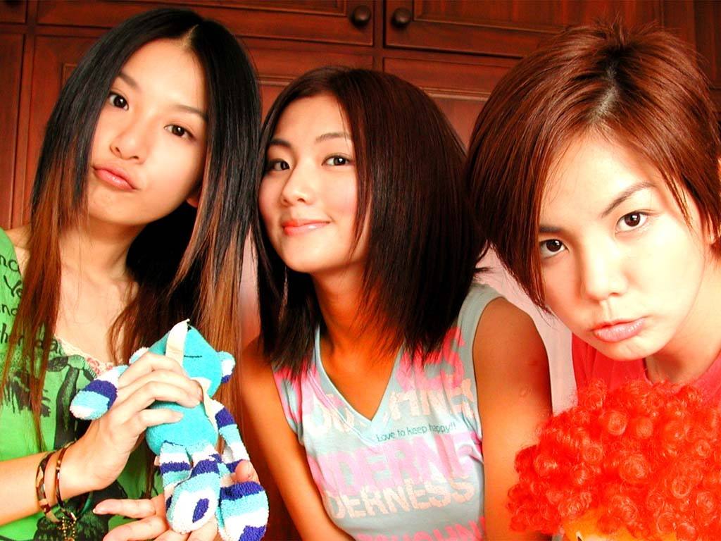 s.h.e田馥甄弹钢琴,s.h.e田馥甄立场