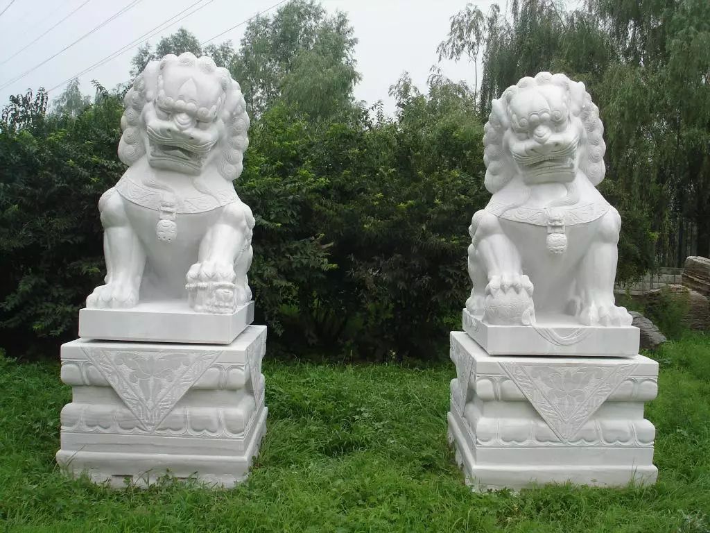 看完这些大牌的狗年定制,我都不想属狗了