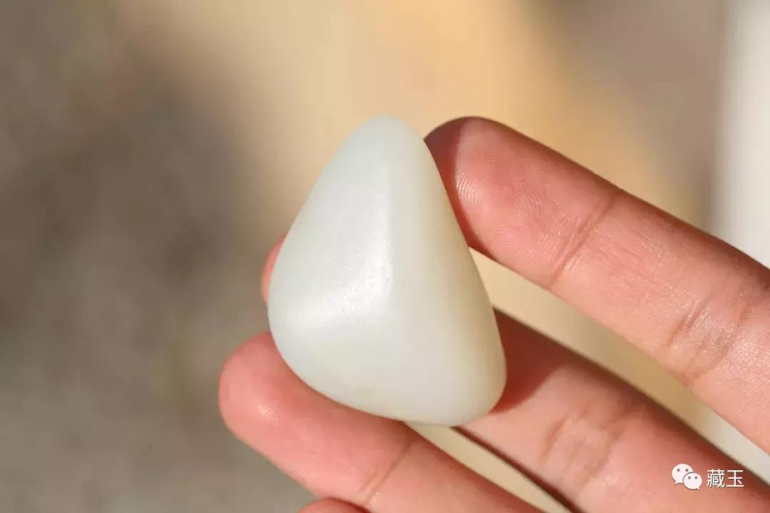 如何鉴别俄料真假,如何鉴别俄料和田玉的真假