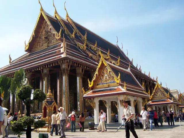 曼谷是个适合生活的城市,曼谷一年四季都是夏天吗