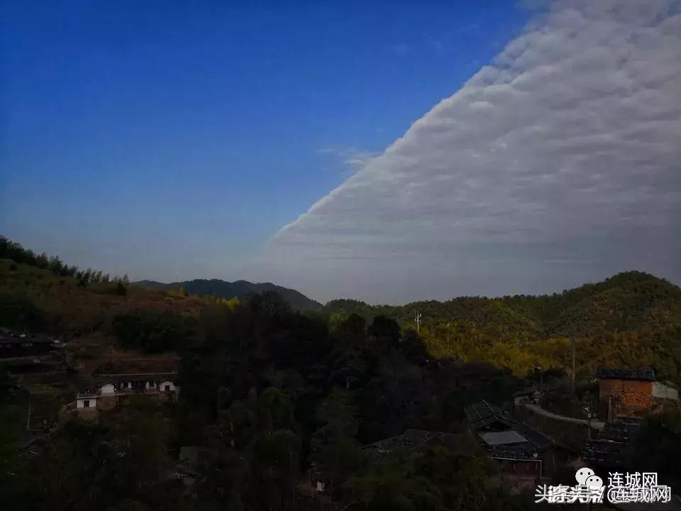 连城再现“云墙”如同“星际穿越”……