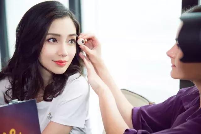 baby装蜡像,baby假装蜡像邓超