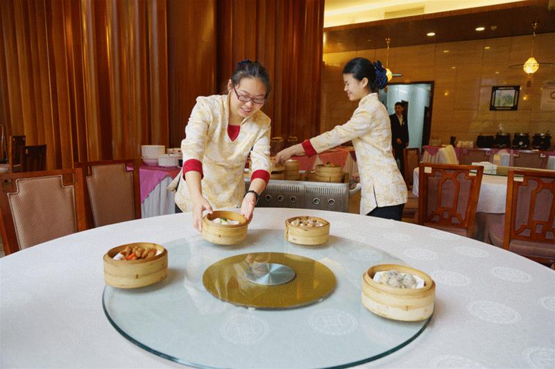 死海景区泡温泉,死海漂浮汤泉