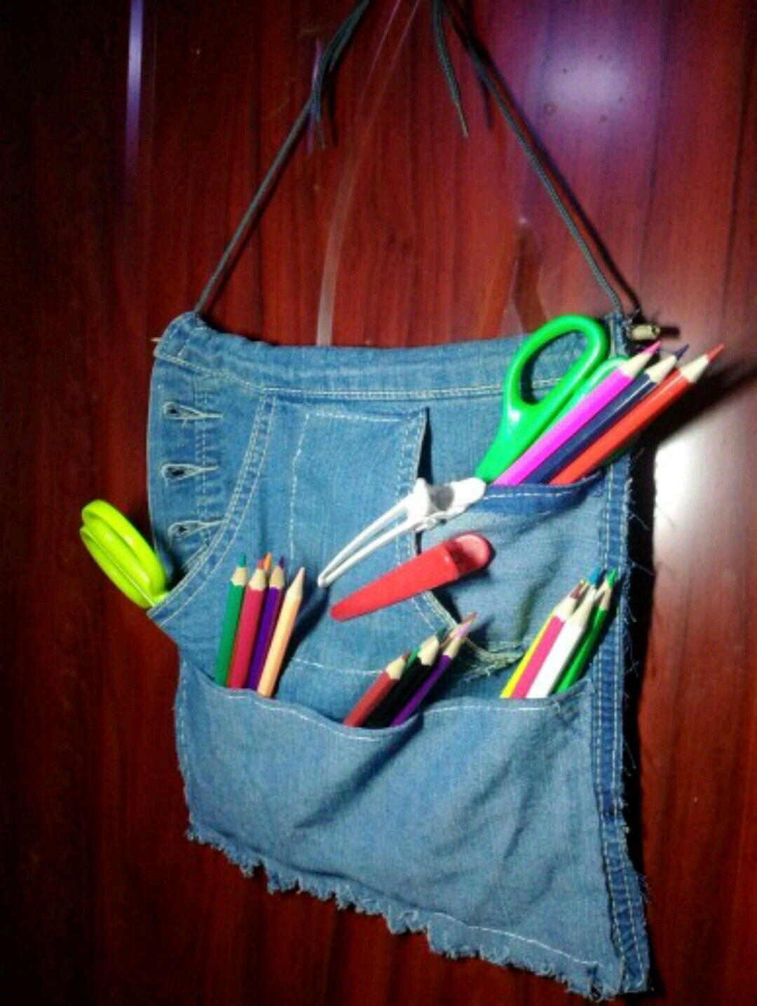 最简单的牛仔收纳袋,废物利用自制挂墙收纳袋