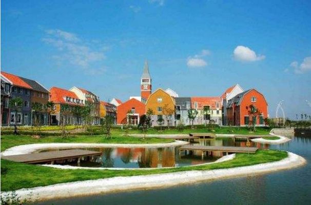 上海可以坐地铁去的古镇,上海国外风情的小镇