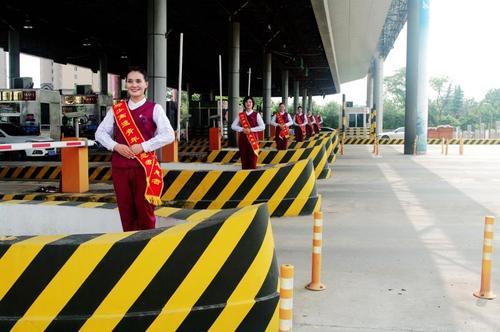 豫A牌照车主郑少高速免费啦！