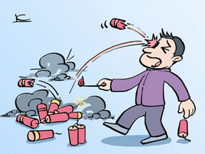 被鞭炮炸伤眼睛晶体要怎么补救,13岁男孩被鞭炮炸伤眼睛