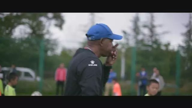 云南泸西春节旅游,泸西红高原