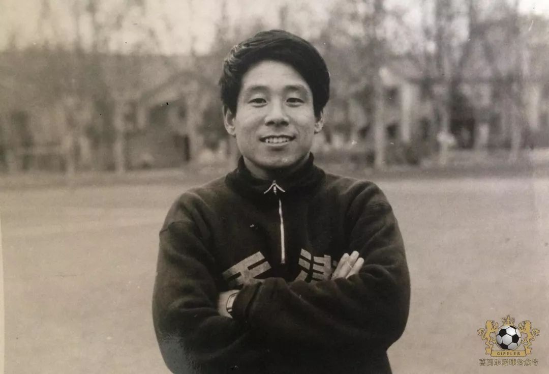 足坛十大拼命三郎,津门足坛双百颂书籍