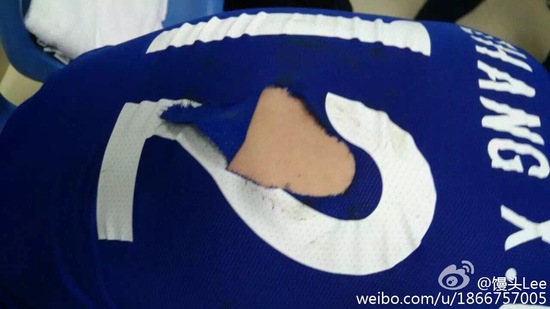 苏宁足球被打,江苏苏宁球员和对方发生冲突